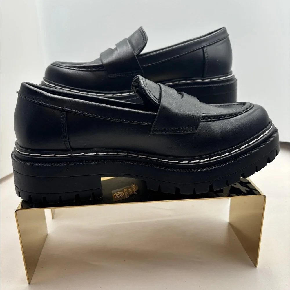 Soda Eurekas platform soho Women's Black Chunky slip on  Loafers